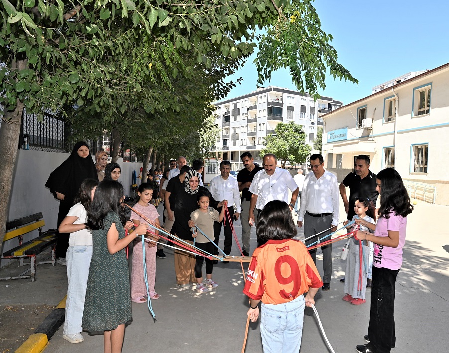 Valimiz, TÜGVA Yaz Okulu Programına Katılan Öğrencileri Ziyaret Etti