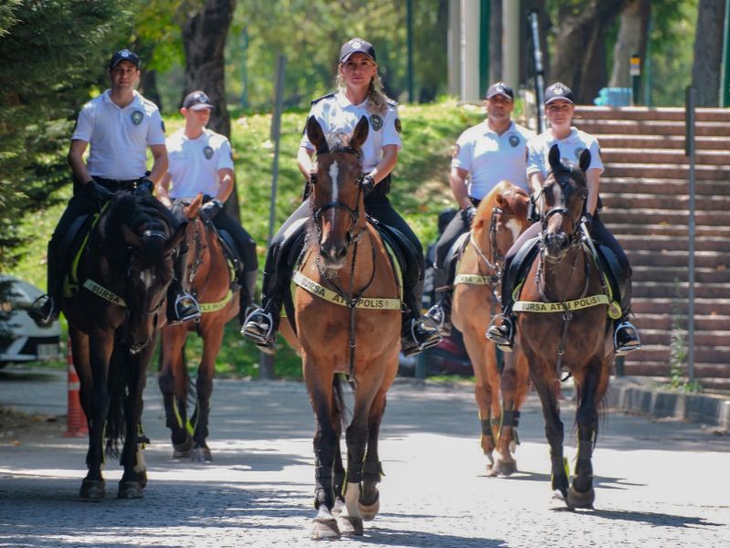 Atlı Polisler Toplumun Huzur ve Güvenliği İçin Her An Göreve Hazır