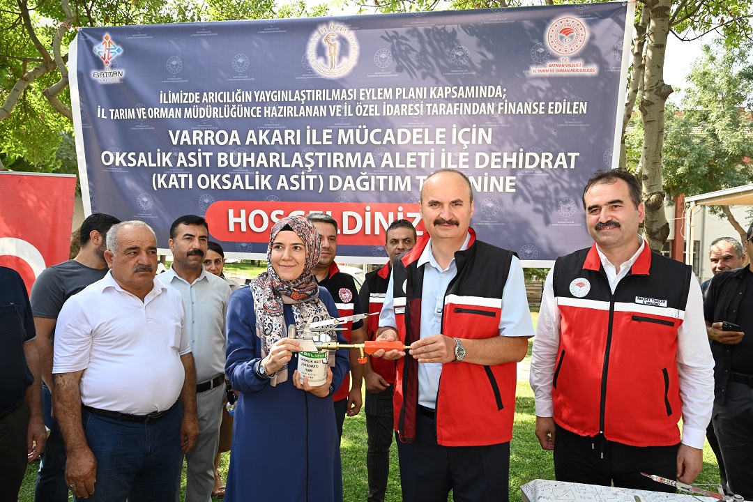 Aracılara 100 Adet Oksalik Asit Buharlaştırma Cihazı Dağıtıldı