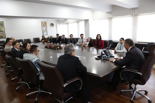 Özel Gereksinimli Hemşehrilerimizden Vali Hacıbektaşoğlu’na Anlamlı Ziyaret