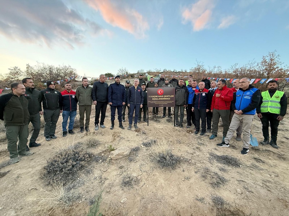 Millet Bahçesinde Kahramanlar Anısına Ağaçlandırma