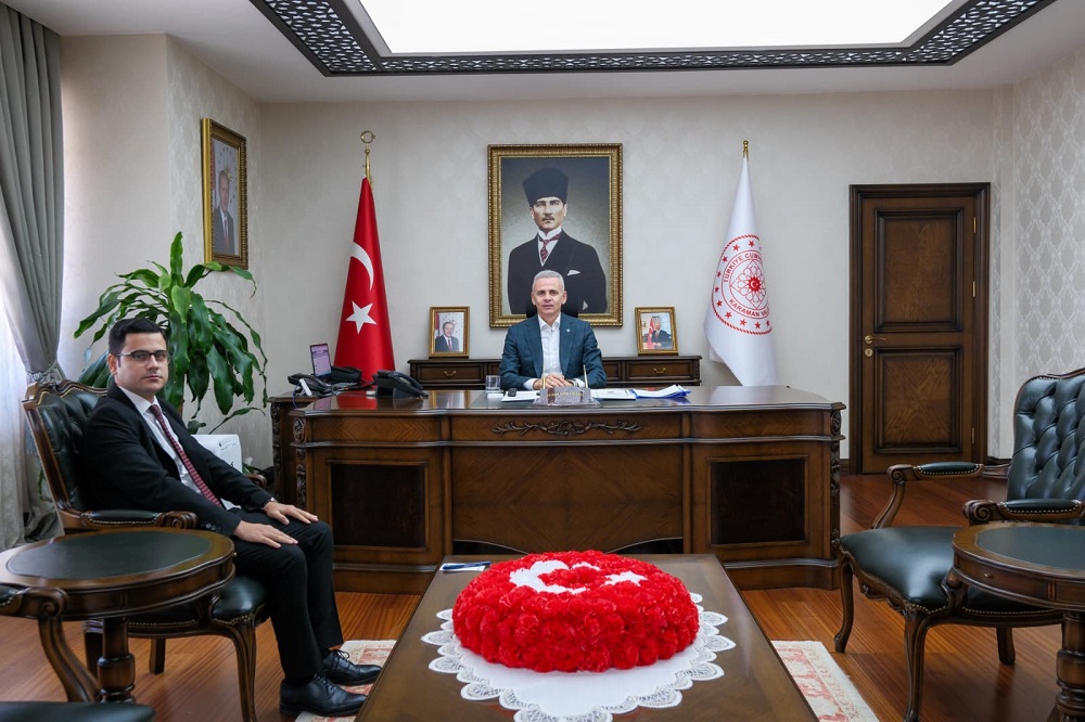 Vali Çiçekli, Kazımkarabekir Kaymakamı Abdurrahman Albayrak’ı Makamında Kabul Etti