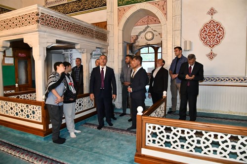 Vali Soytürk Süleymaniye Cami'sinde İncelemelerde Bulundu 