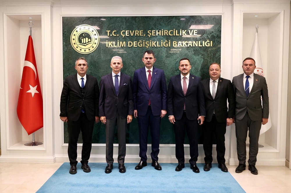 Vali ÇİÇEKLİ ve Beraberindeki Heyet Çevre, Şehircilik ve İklim Değişikliği Bakanımız Sayın Murat Bakan Murat KURUM'u Ziyaret Etti