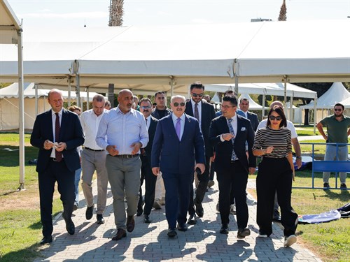 Vali Köşger Adana Lezzet Festivali'nin  Düzenleneceği Alandaki Hazırlıkları İnceledi