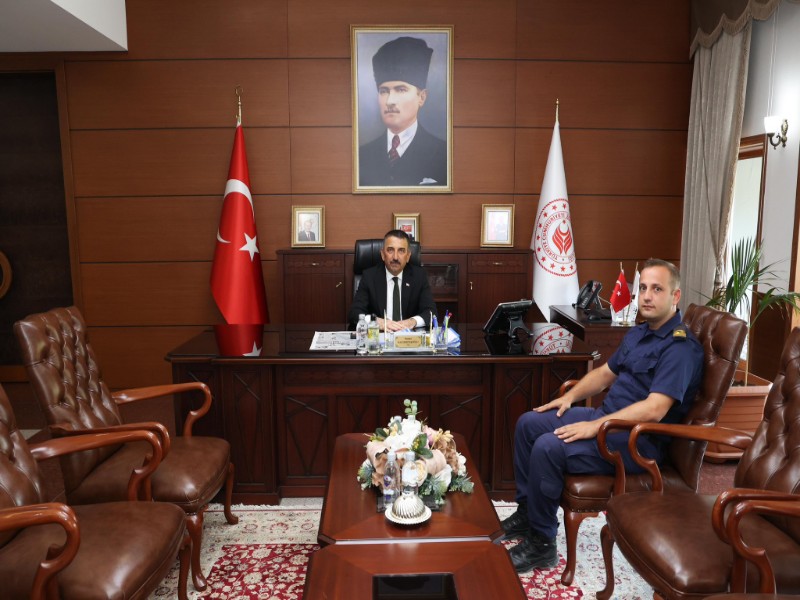 Vali Osman Hacıbektaşoğlu, TCSG 86 Komutanı Üsteğmen Hayrettin Selimoğlu’nu Kabul Etti