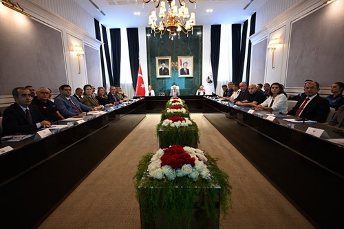 Ailenin korunması ve güçlendirilmesine yönelik İl Eylem Planı I. Yarıyıl Değerlendirme Toplantısı, Vali Turan başkanlığında gerçekleştirildi…