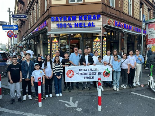 "Yüreğimizdeki Işık Projemiz" Kapsamında Türkiye'nin Frankfurt Başkonsolosluğu Eğitim Ateşeliği'nin 23 Nisan Etkinliklerinde İlimiz Temsil Edildi.