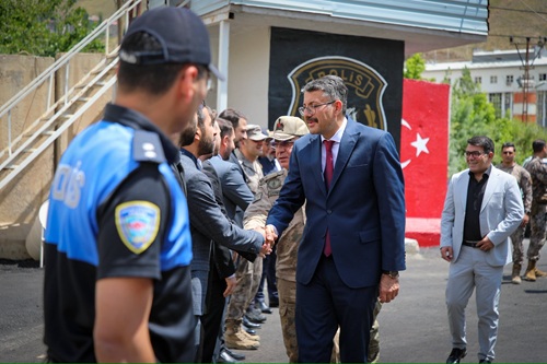 Vali Ali Çelik, Bayramda Kolluk Kuvvetlerini Unutmadı