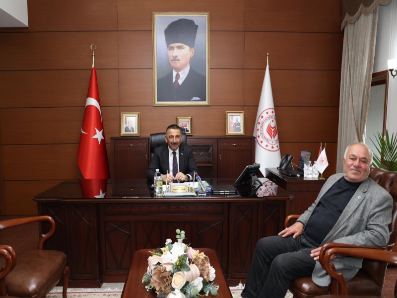 Vali Osman Hacıbektaşoğlu, Bağlık Mahallesi Muhtarı Ahmet Aydın’ı Kabul Etti