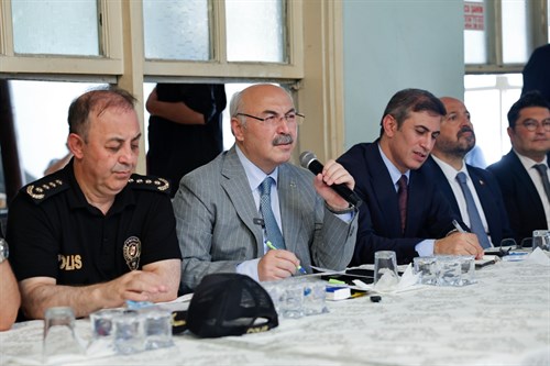 Vali Köşger, Anadolu Mahallesi’nde Esnaf Ve Vatandaşlarımızla Bir Araya Geldi