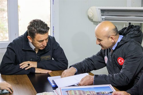 VALİ AYGÖL, İNHİSAR TOKİ KONUTLARI ŞANTİYESİNDE İNCELEMELERDE BULUNDU