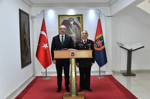 Vali Soytürk İl Jandarma Komutanı Güngör’e İade-i Ziyarette Bulundu