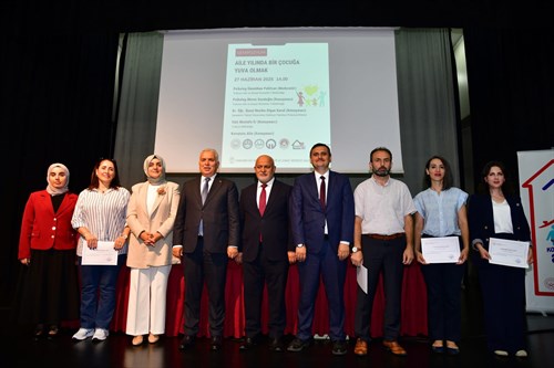 Koruyucu Aile Sempozyumu Vali Aziz Yıldırım’ın Katılımıyla Gerçekleştirildi