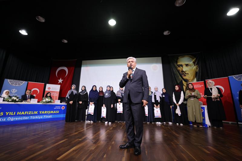 Vali Doğan Kadınlar Türkiye Finali Hafızlık Yarışmasına Katıldı