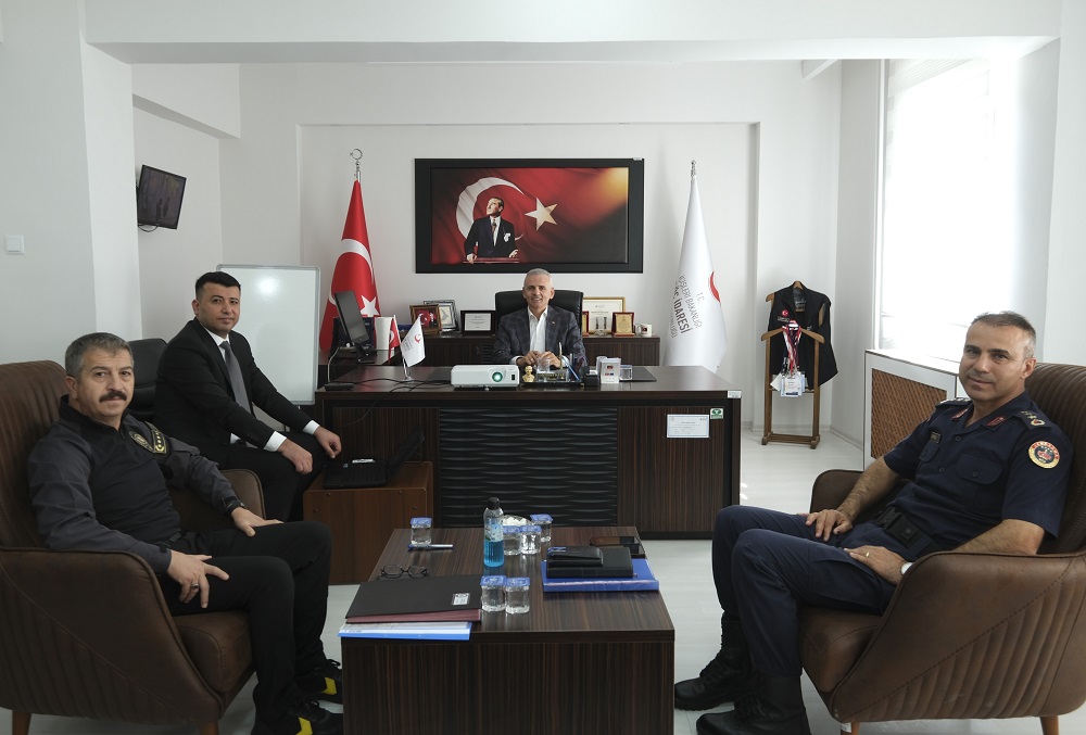 Vali ÇİÇEKLİ'den İl Göç İdaresine Ziyaret