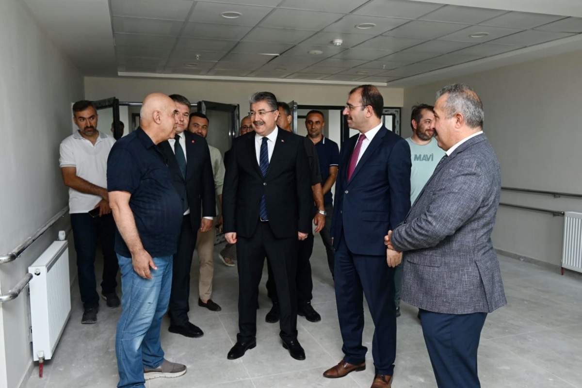 Vali Dr. Erdinç Yılmaz, İnşaatı Tamamlanan Kadirli Huzurevi’nde İnceleme ve Denetlemelerde Bulundu