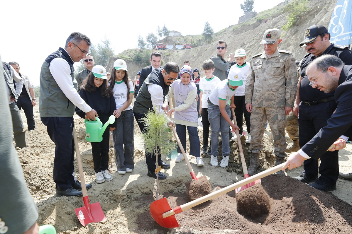 Asırların Felaketi’nde Kaybettiğimiz Canlarımızın Aziz Hatıraları “6 Şubat Deprem Şehitleri Hatıra Ormanı” ile Yaşayacak.