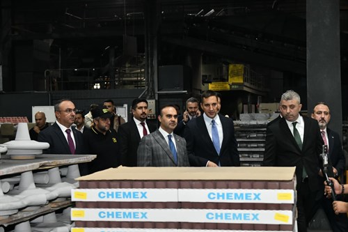 Bakan Kacır ve Vali Soytürk Kutes Metal’i Ziyaret Etti
