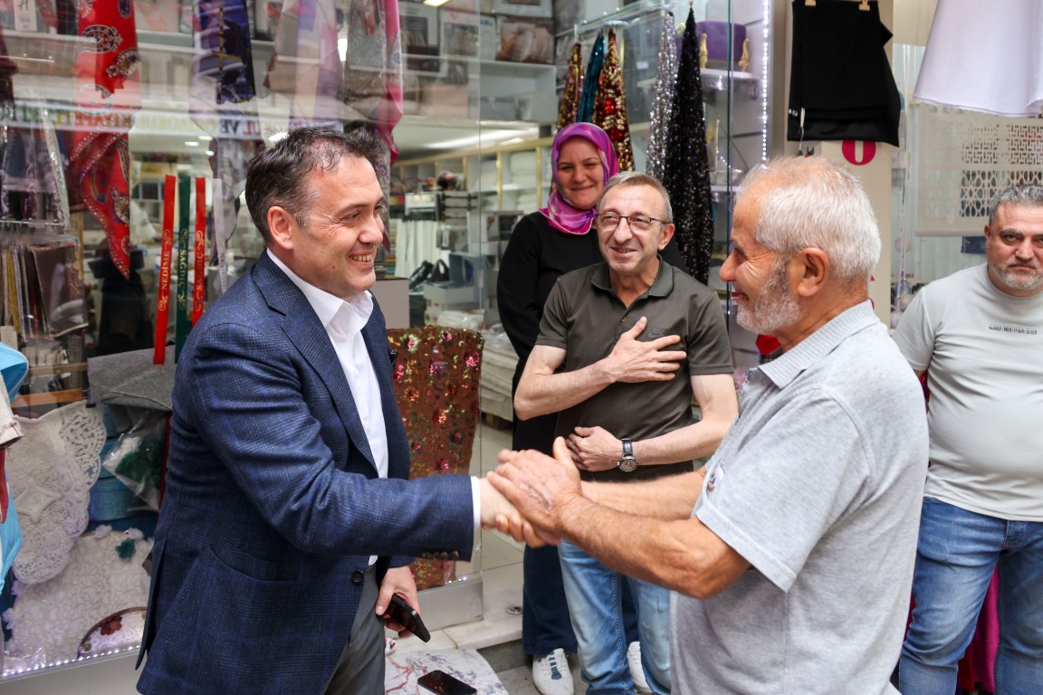 VALİMİZ SAYIN FAİK OKTAY SÖZER, ÇARŞI ESNAFINI ZİYARET EDEREK VATANDAŞLARLA BİR ARAYA GELDİ