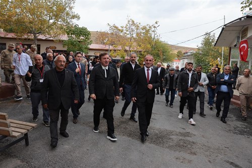 Sayın Valimiz, Ocak Köyünü Ziyaret Etti