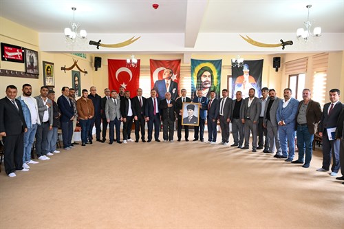 Vali Dr. Naci Aktaş, Uşak Işık Çakır Sultan Cemevi’ni ziyaret etti