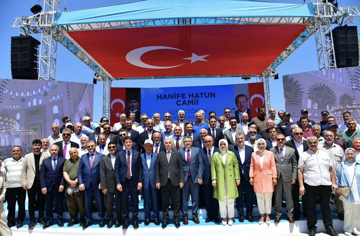 Hanife Hatun Camii Dualarla İbadete Açıldı