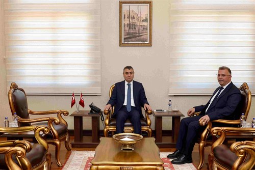 VALİMİZ SAYIN ATİLLA TOROS, MANİSA CUMHURİYET BAŞSAVCILIĞI GÖREVİNE ATANMASI VESİLESİYLE VEDA ZİYARETİNE GELEN TOLGAHAN ÖZTOPRAK İLE GÖRÜŞTÜ