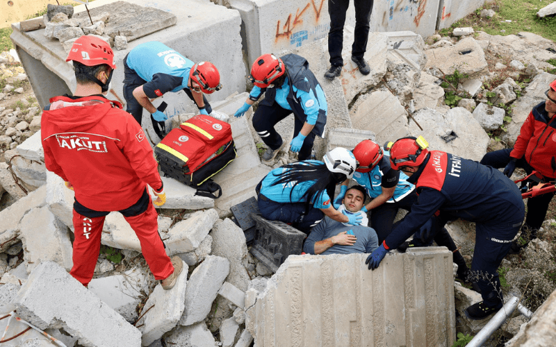 Gerçeğini Aratmayan Deprem Tatbikatı: 8 Farklı Senaryo Canlandırıldı