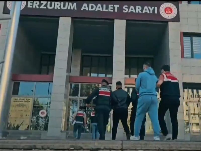 Jandarmadan Eş Zamanlı Operasyon: 21 Milyon TL’lik Dolandırıcılık Ağı Çökertildi