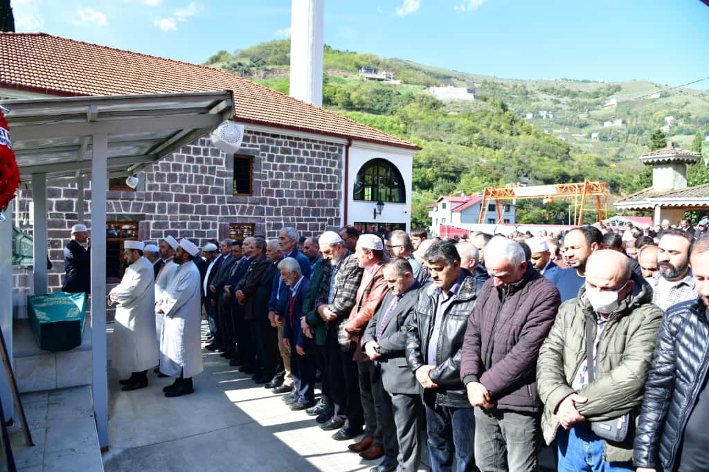 Vali Yıldırım, İbrahim Doksanoğlu’nun Cenaze Törenine Katıldı