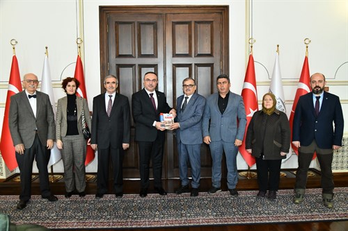 Kırım Türkleri Derneği Tekirdağ Şube Başkan ve Üyeleri Vali Soytürk’ü Ziyaret Etti