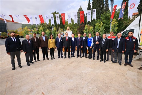 Valimiz Sayın Dr. İdris Akbıyık Muğla'nın Tadı, Çam Balı Temasıyla Düzenlenen Birinci Çam Balı Hasat Şenliğine Katıldı