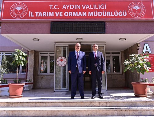 Valimiz Yakup Canbolat, İl Tarım ve Orman Müdürü Ayhan Temiz'e İade-i Ziyarette Bulundu