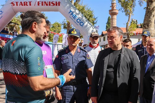 VALİMİZ SAYIN FAİK OKAY SÖZER, GÖLPAZARI İPEK YOLU KÜLTÜR VE SANAT FESTİVALİ’NE KATILDI