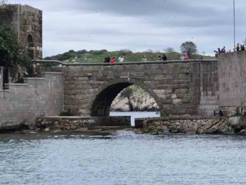 Amasra’da Sahil Güvenlik’ten Muhteşem Cumhuriyet Bayramı Gösterisi