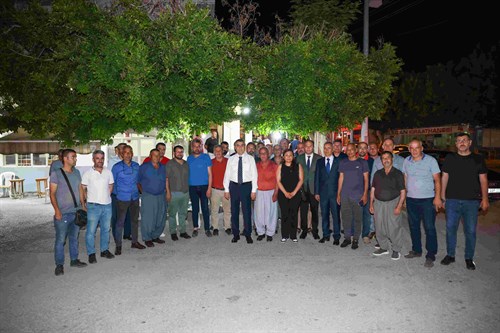 VALİMİZ SAYIN ATİLLA TOROS, TOROSLAR İLÇESİ ARPAÇSAKARLAR MAHALLESİ’NDE VATANDAŞLARIMIZLA BİR ARAYA GELEREK HASBİHALDE BULUNDU