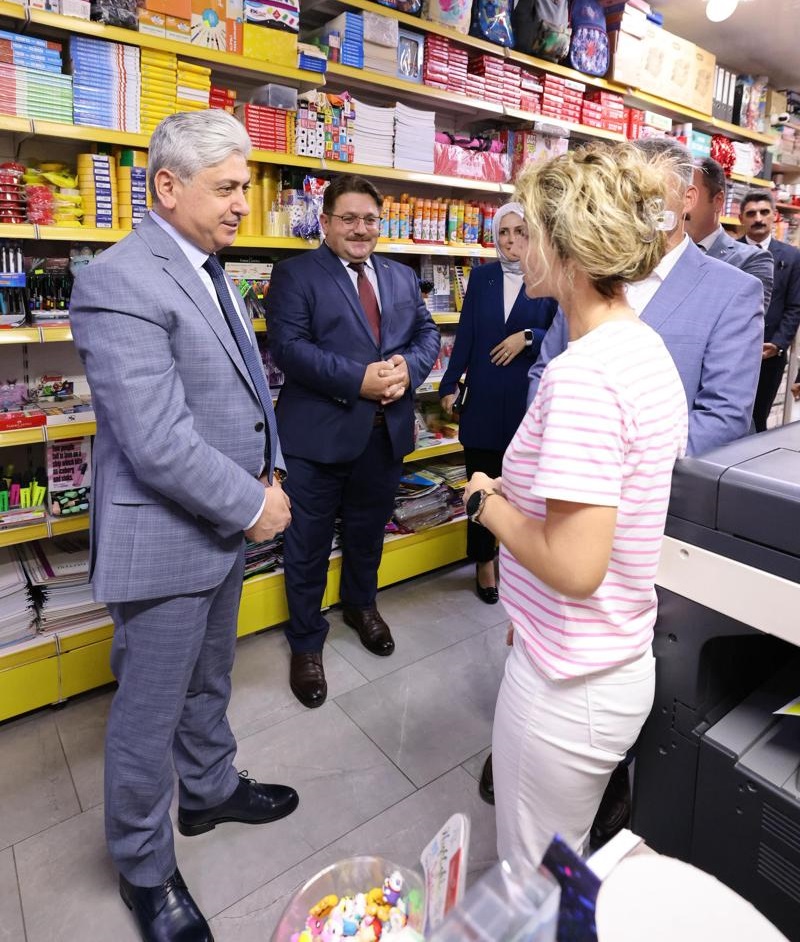 Vali Doğan Karasu’da Temaslarda Bulundu