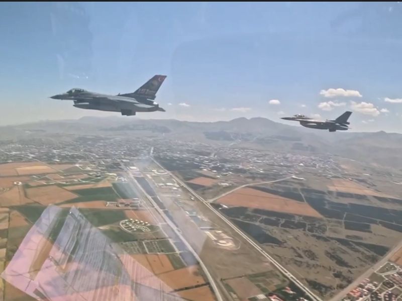 Erzurum Semalarında F-16’larla Kongre Selamlaması