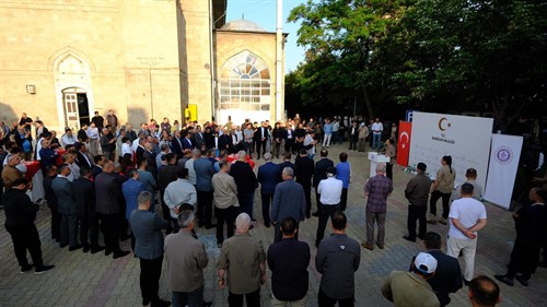BURDUR’DA KURBAN BAYRAMI’NIN MANEVİ COŞKUSU ZİYARET VE BAYRAMLAŞMALARLA YAŞANDI