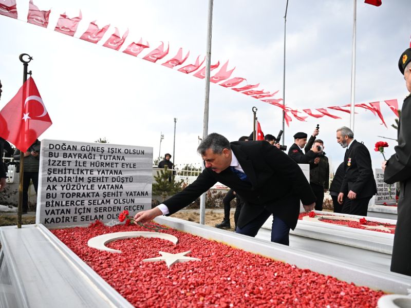 Erzurum’da Çanakkale Zaferi’nin 110. Yılında Şehitler Dualarla Anıldı