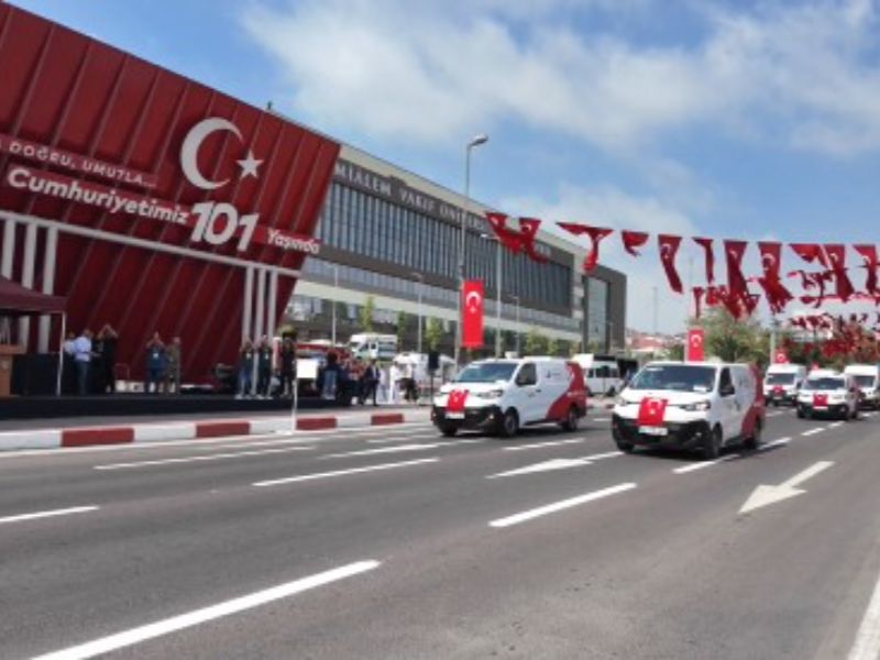 Mobil Göç Noktası Araçları, Zafer Bayramı Töreninde Yerini Aldı