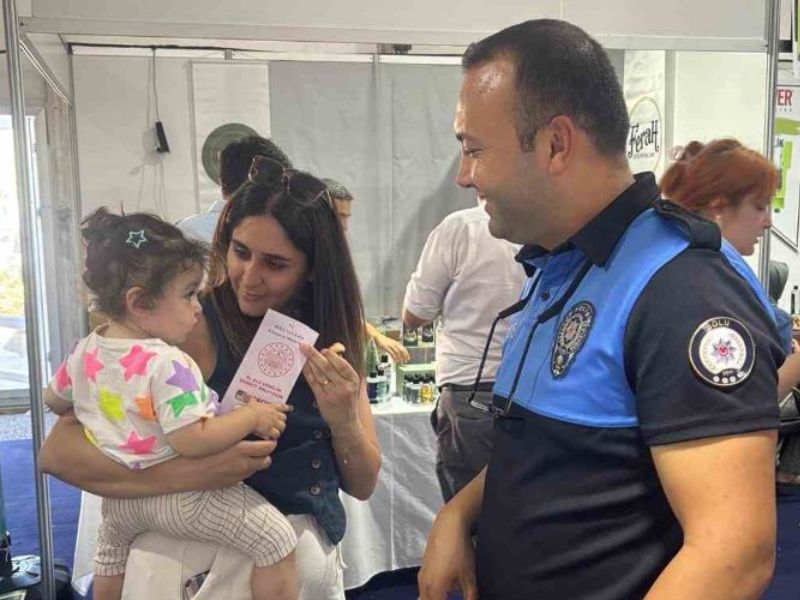 Bolu’da Polis Ekipleri Vatandaşları Bilgilendirdi