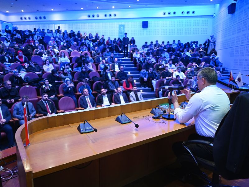 Vali Mustafa Çiftçi, “Velhasıl Sohbetleri” Programında 27. TBMM Başkanı İsmail Kahraman’ı Andı