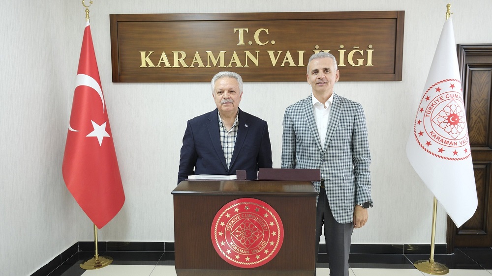 Emekli Vali KAHRAMAN’dan Vali ÇİÇEKLİ’ye Ziyaret