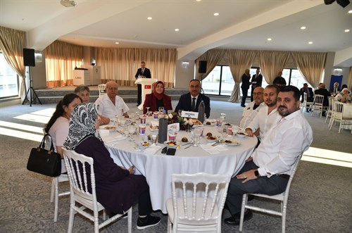 Şehit Aileleri ve Gaziler Onuruna Yemek Programı Düzenlendi