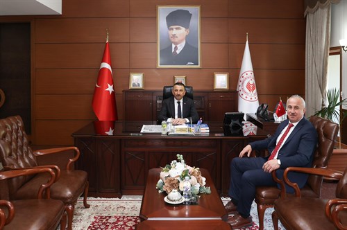 İl Genel Meclisi Başkanı Necdet Karaveli, Vali Osman Hacıbektaşoğlu’nu Makamında Ziyaret Etti