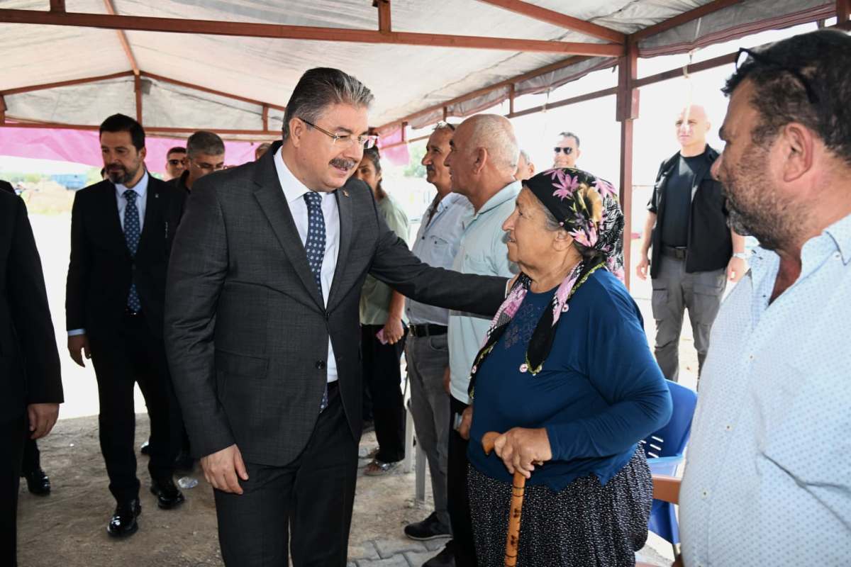 Kadirli’nin Cığcık Köyünde Yapımı Tamamlanan 15 Köy Deprem Konutunun Anahtarları Hak Sahiplerine Teslim Edildi