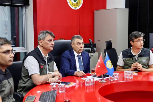 VALİMİZ SAYIN ATİLLA TOROS, ORMAN BÖLGE MÜDÜRLÜĞÜ ‘YANGIN YÖNETİM MERKEZİ’NDE İNCELEMELERDE BULUNDU