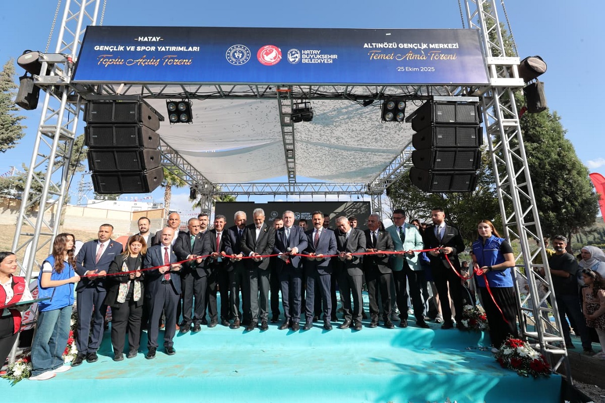 8 Yeni Gençlik ve Spor Yatırımı Açılışı, Altınözü Gençlik Merkezi Temel Atma Töreni Bakanımız Sayın Dr. Osman Aşkın Bak’ın Teşrifleriyle Gerçekleşti.
